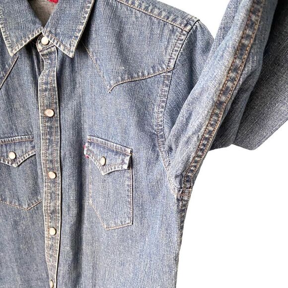 Vintage Chaps Front Button Long Sleeve Denim Shirt in Size Small - Picture 5 of 7